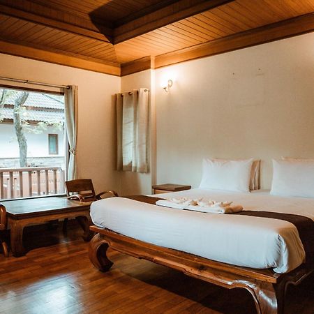 Tak Andaman Resort & Hotel Exterior foto