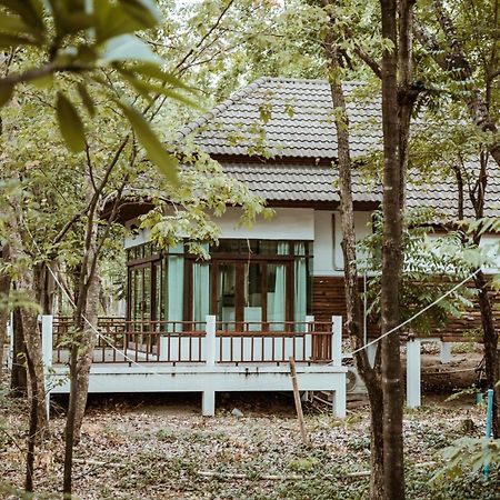 Tak Andaman Resort & Hotel Exterior foto