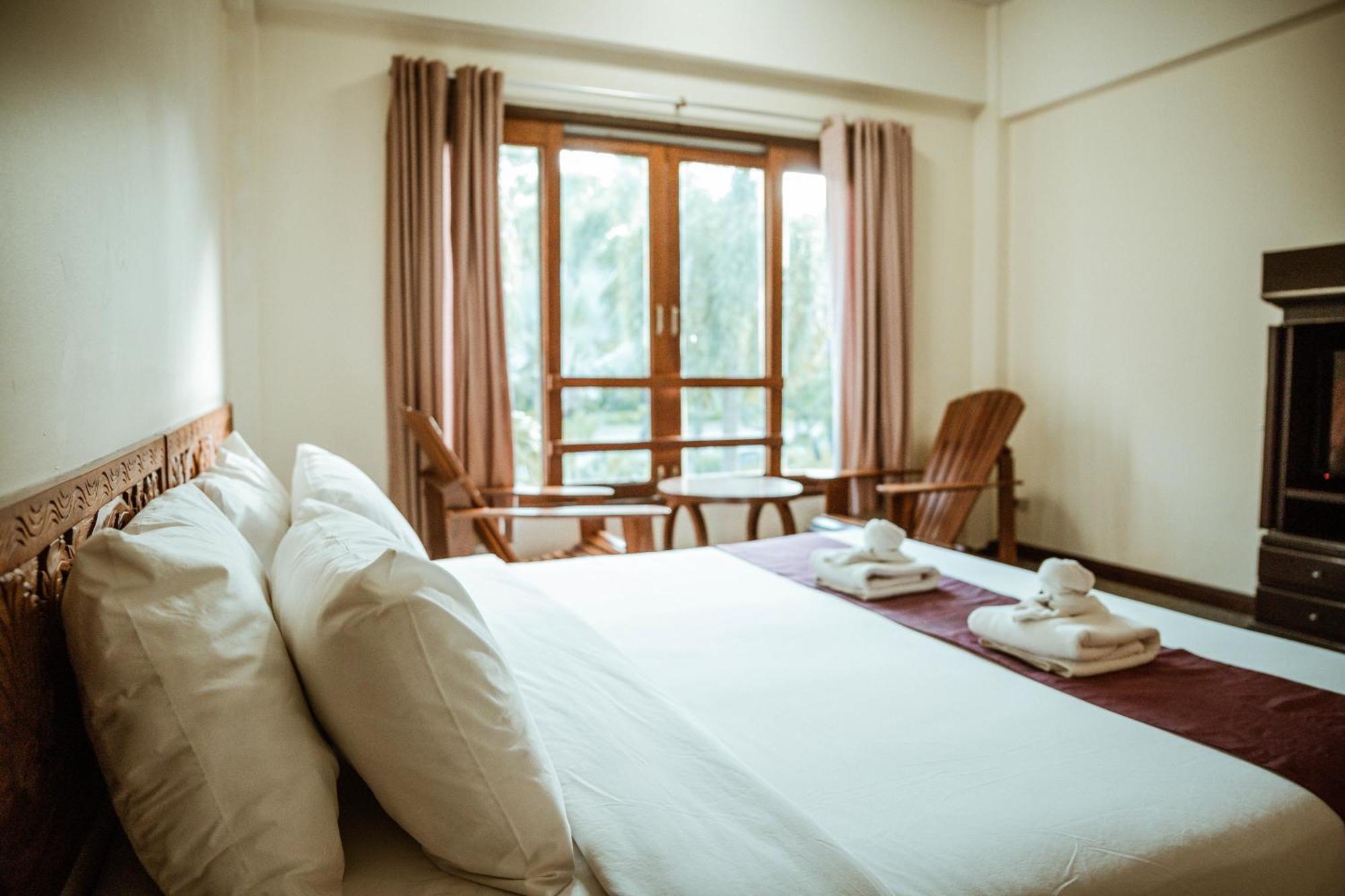 Tak Andaman Resort & Hotel Exterior foto