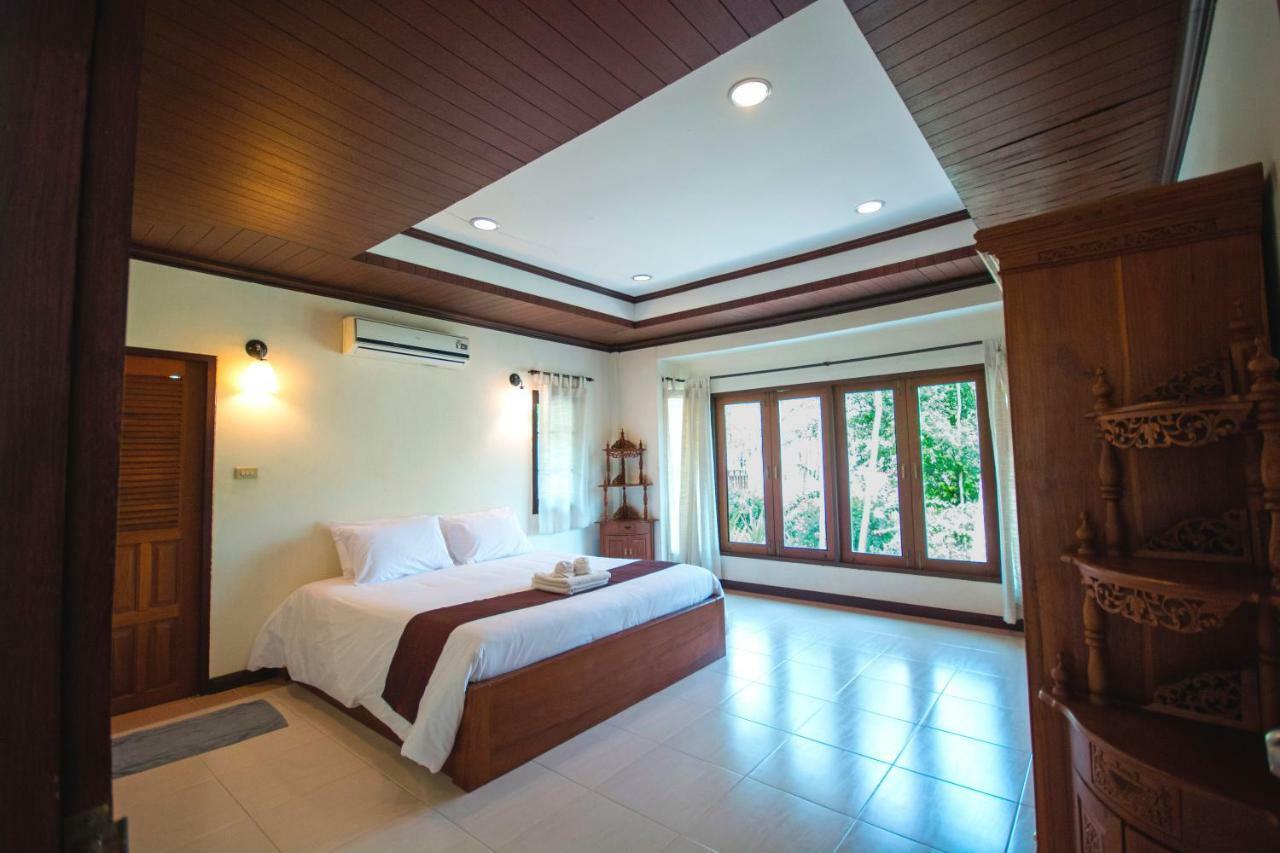 Tak Andaman Resort & Hotel Exterior foto